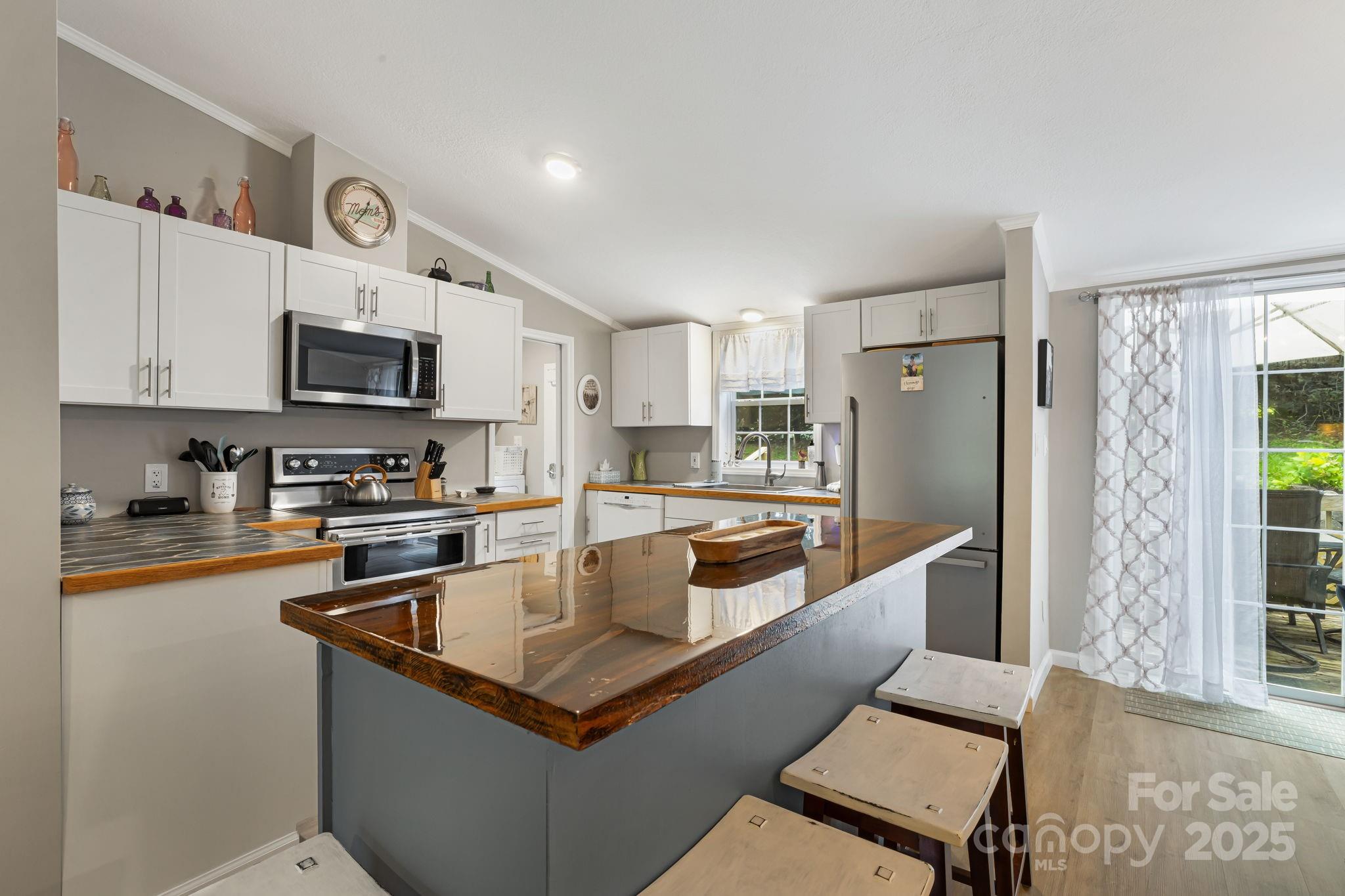 20 Timbers Edge Lane Fairview NC 28730