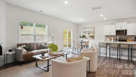 627 Country Oak Drive Asheville NC 28804