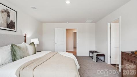 627 Country Oak Drive Asheville NC 28804