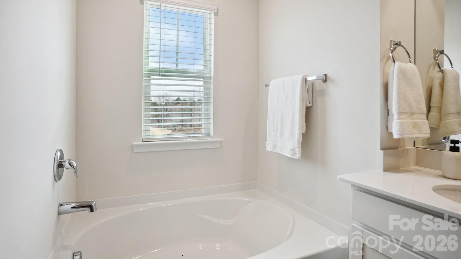 627 Country Oak Drive Asheville NC 28804
