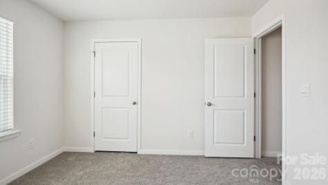 627 Country Oak Drive Asheville NC 28804