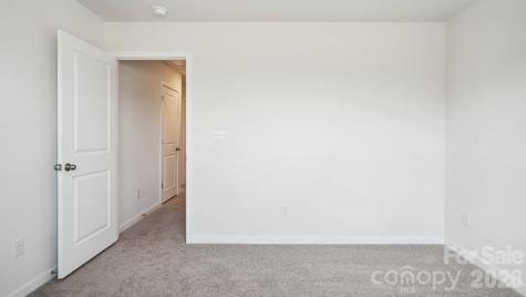 627 Country Oak Drive Asheville NC 28804