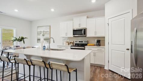 627 Country Oak Drive Asheville NC 28804