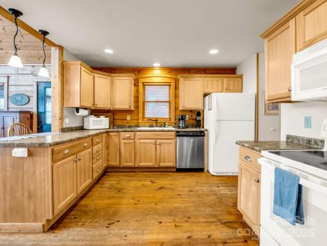 161 Scenic Wolf Drive Mars Hill NC 28754