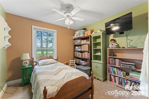 10560 Lake Royalle Road Spring Hope NC 27882