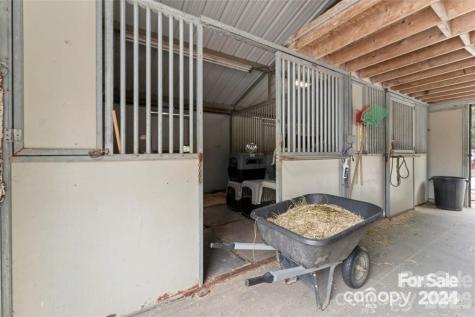 10560 Lake Royalle Road Spring Hope NC 27882