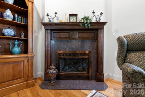 17 Crooked Oak Court Hendersonville NC 28791