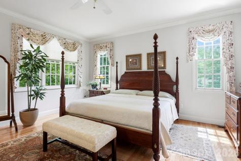 17 Crooked Oak Court Hendersonville NC 28791