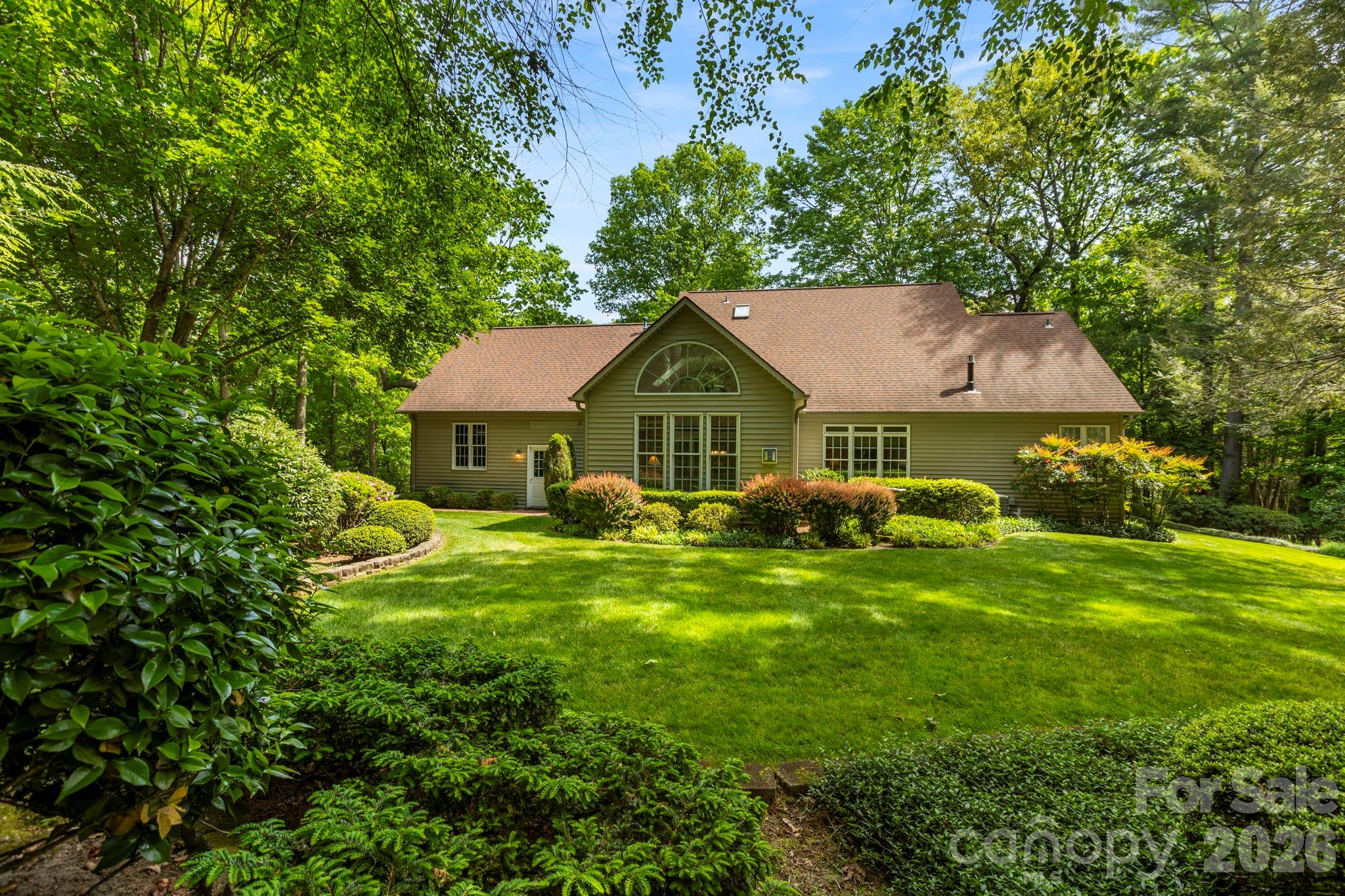 17 Crooked Oak Court Hendersonville NC 28791