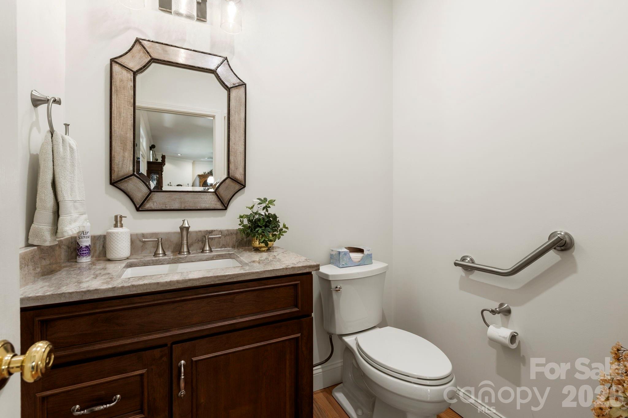 17 Crooked Oak Court Hendersonville NC 28791