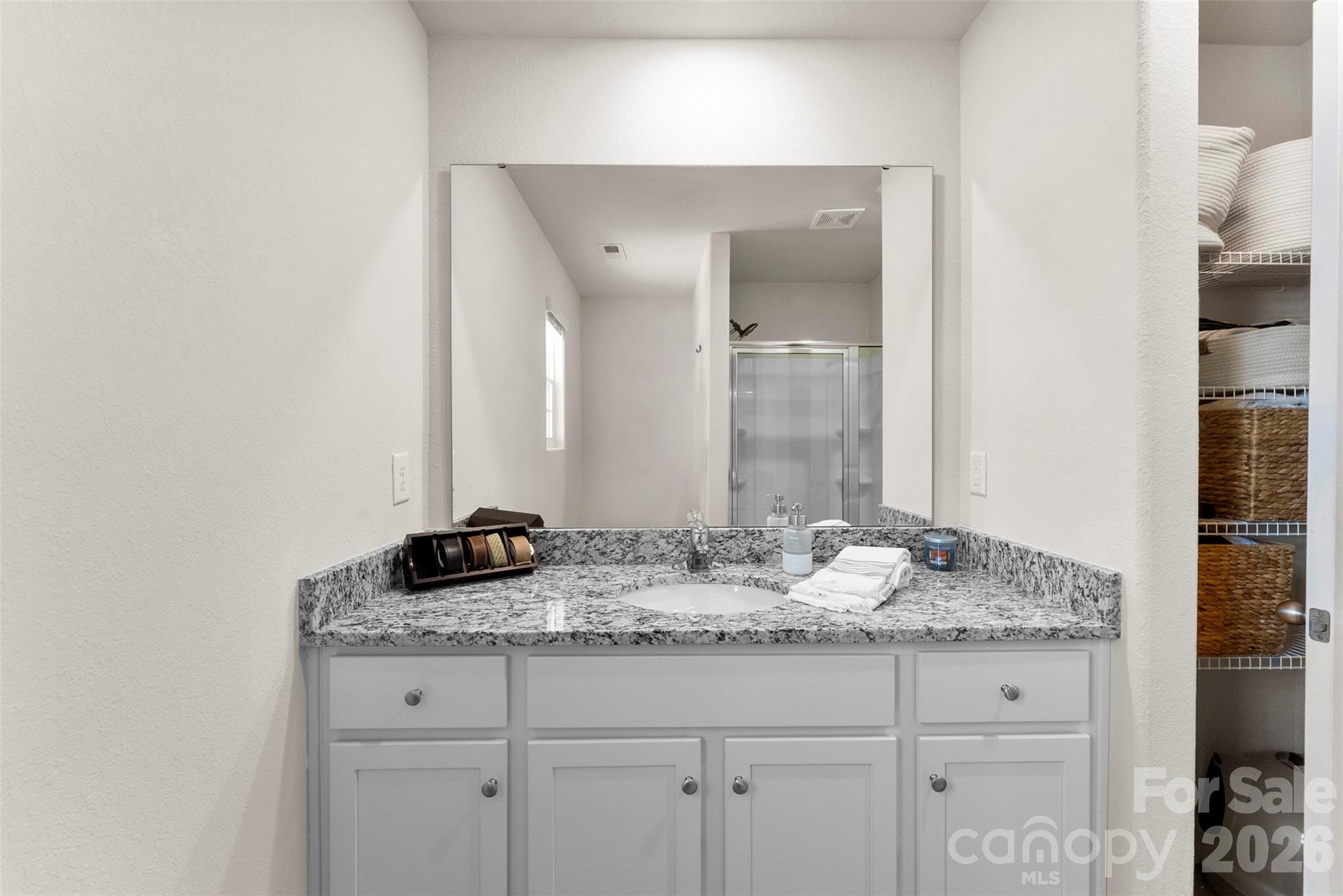 3027 Crescent Lake Lane Charlotte NC 28214