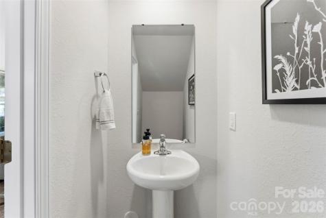3027 Crescent Lake Lane Charlotte NC 28214