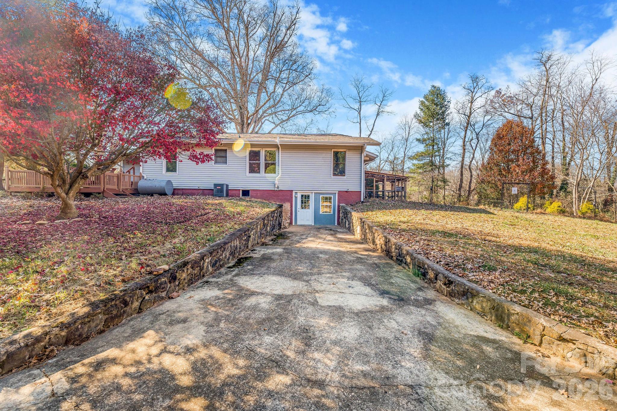 107 Woodland Church Road Clyde NC 28721