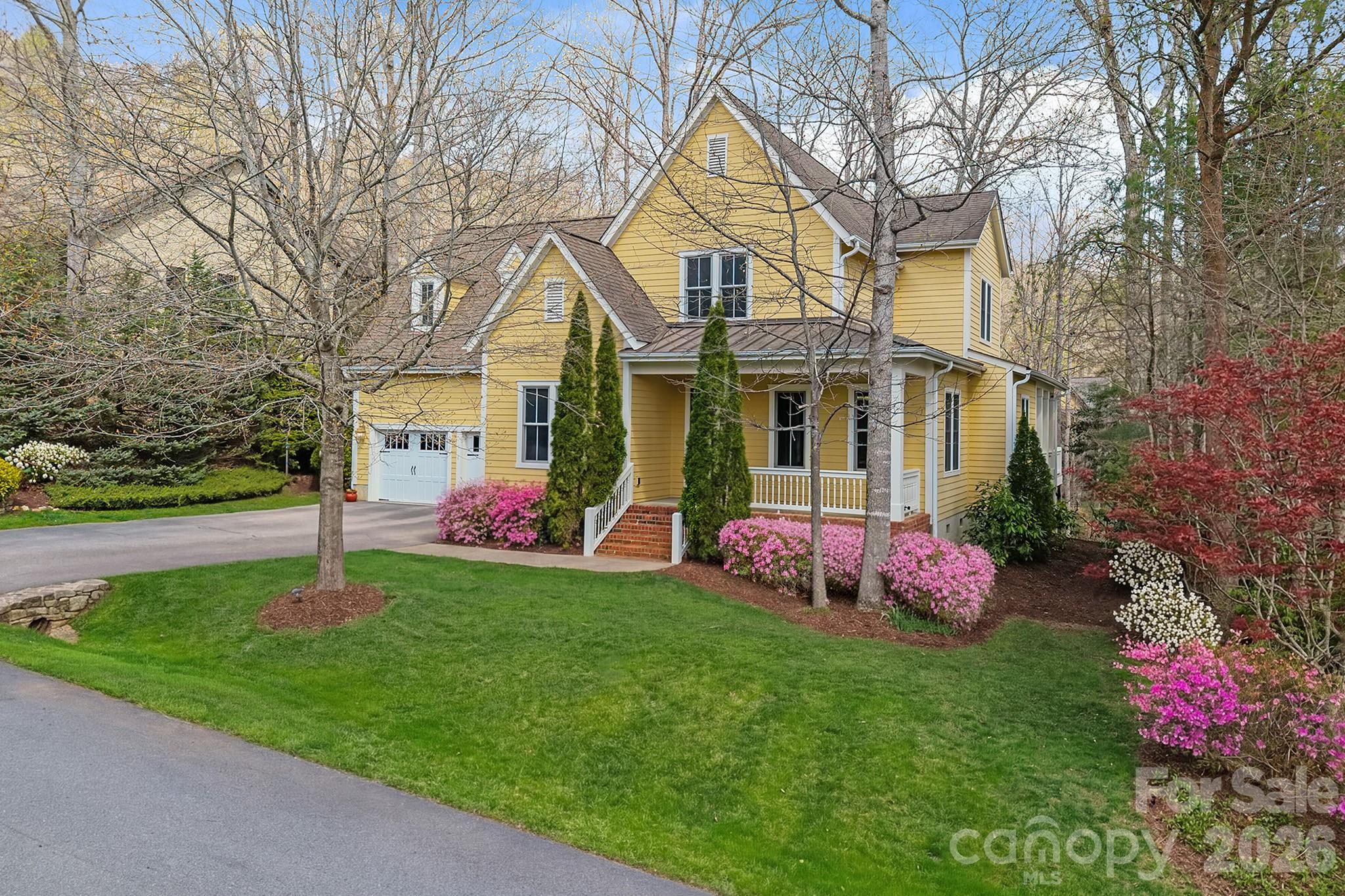 25 E Owl Creek Lane Fairview NC 28730