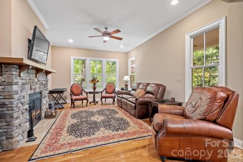 25 E Owl Creek Lane Fairview NC 28730