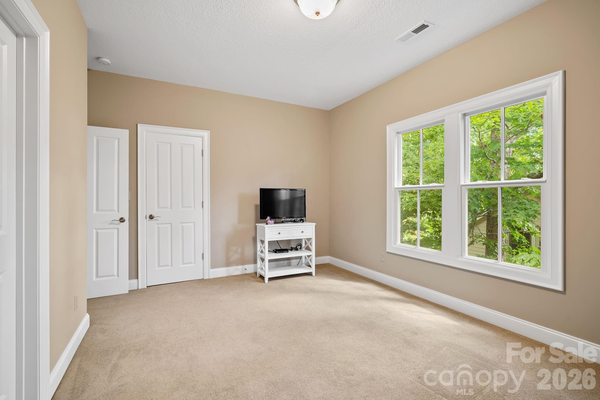25 E Owl Creek Lane Fairview NC 28730