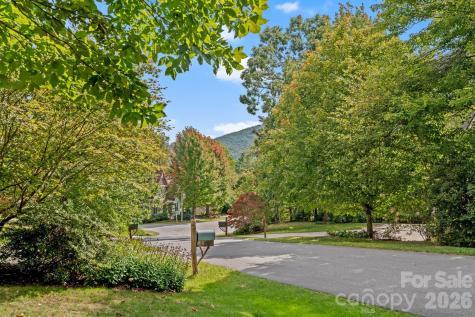 25 E Owl Creek Lane Fairview NC 28730