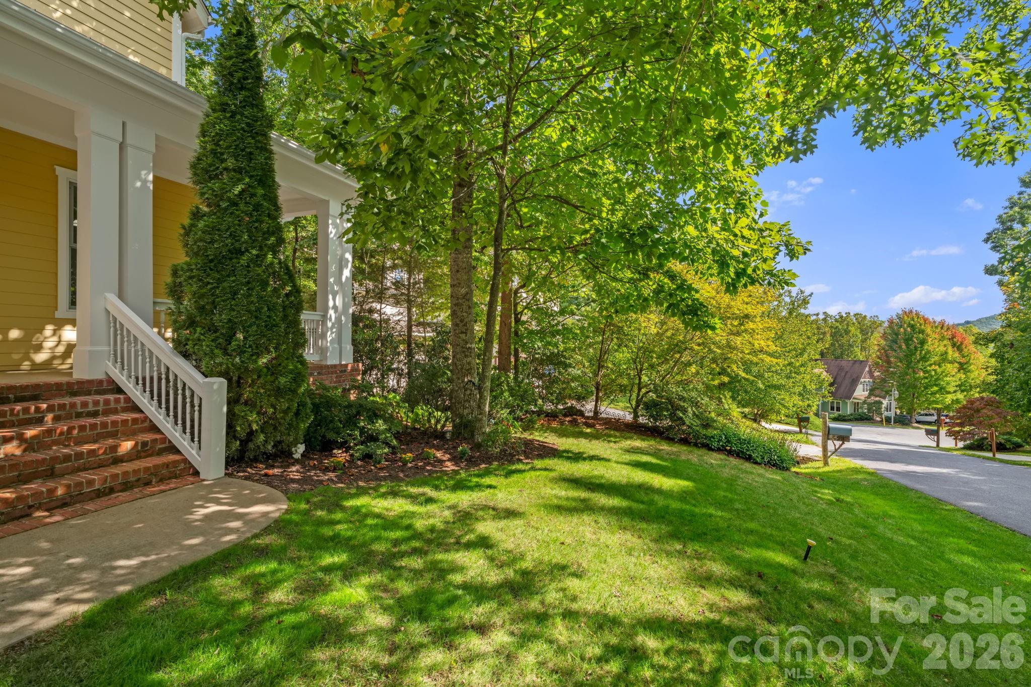 25 E Owl Creek Lane Fairview NC 28730