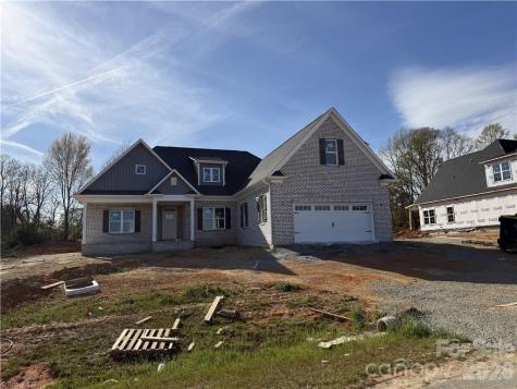 173 Cool Run Lexington NC 27295
