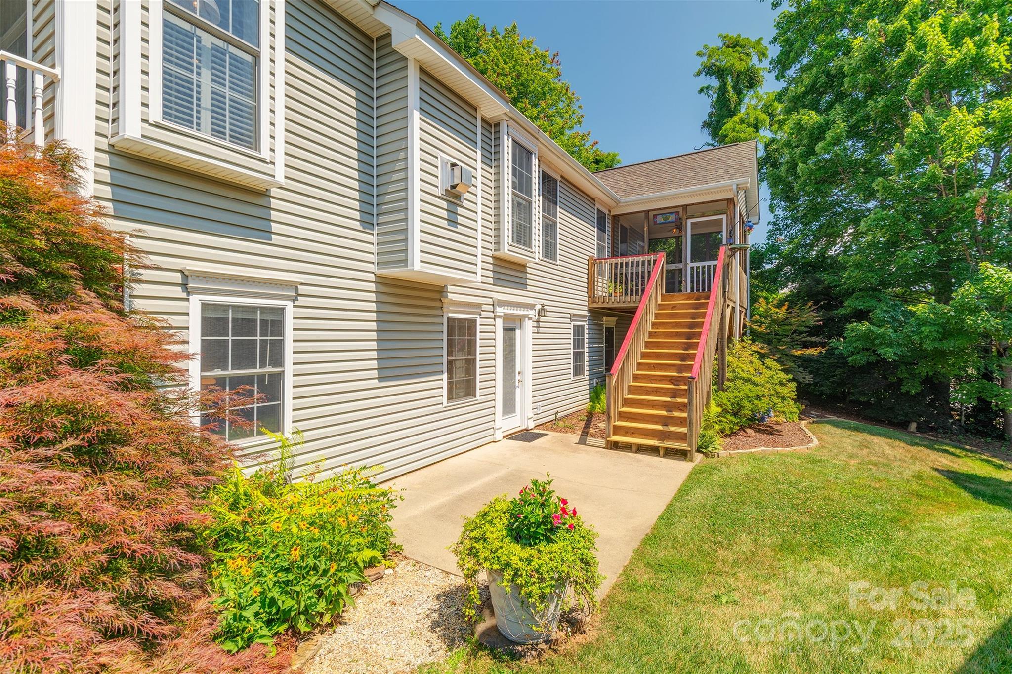 25 Flowering Cherry Drive Asheville NC 28805