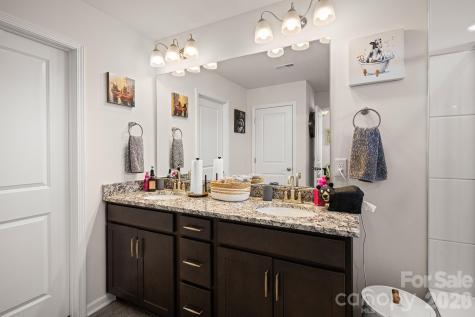 199 Fox Cove Road Hendersonville NC 28792