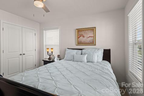 199 Fox Cove Road Hendersonville NC 28792