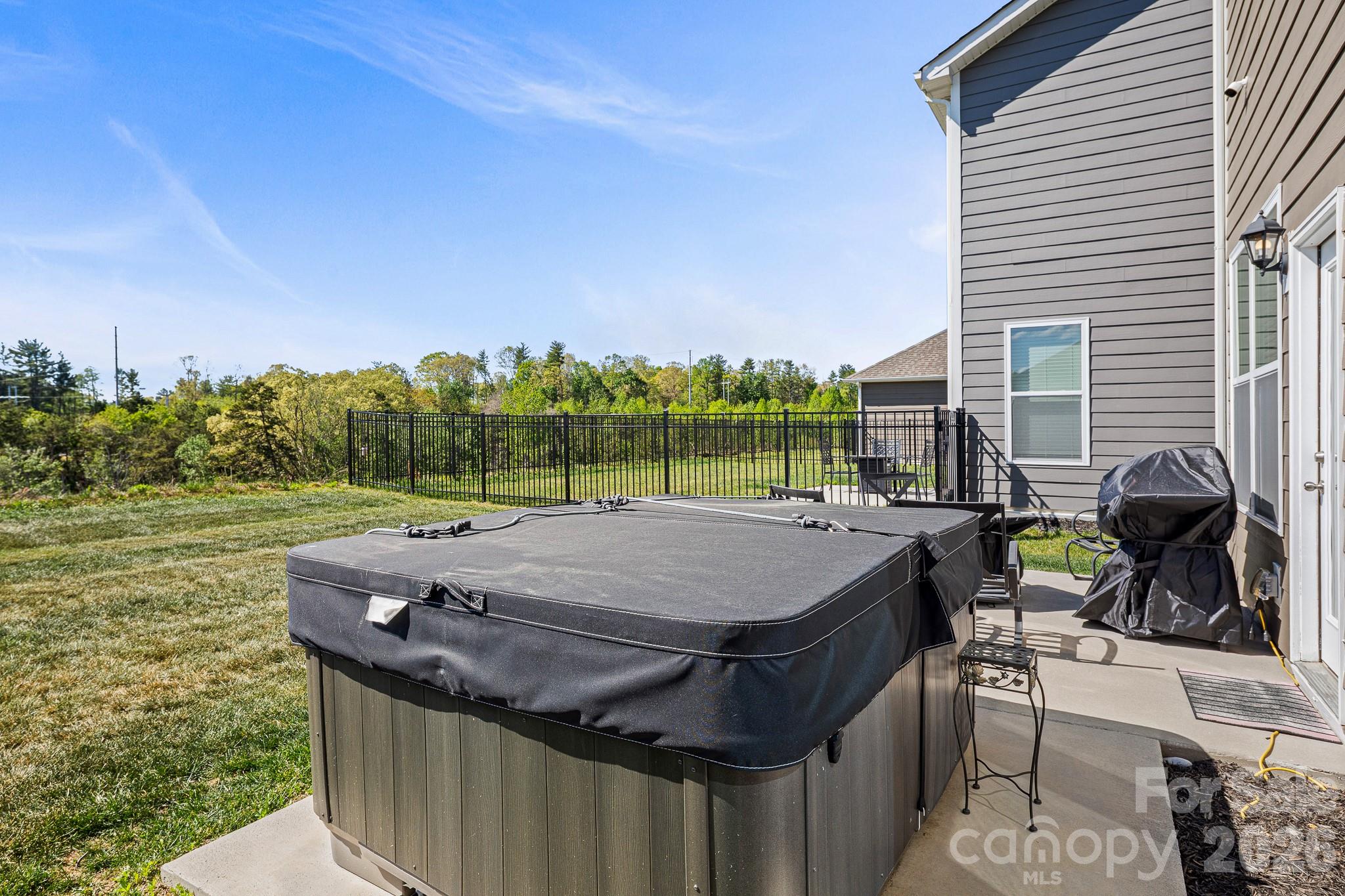 199 Fox Cove Road Hendersonville NC 28792