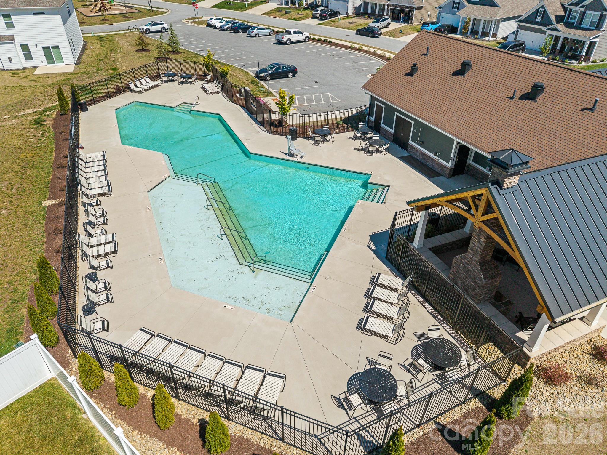 199 Fox Cove Road Hendersonville NC 28792