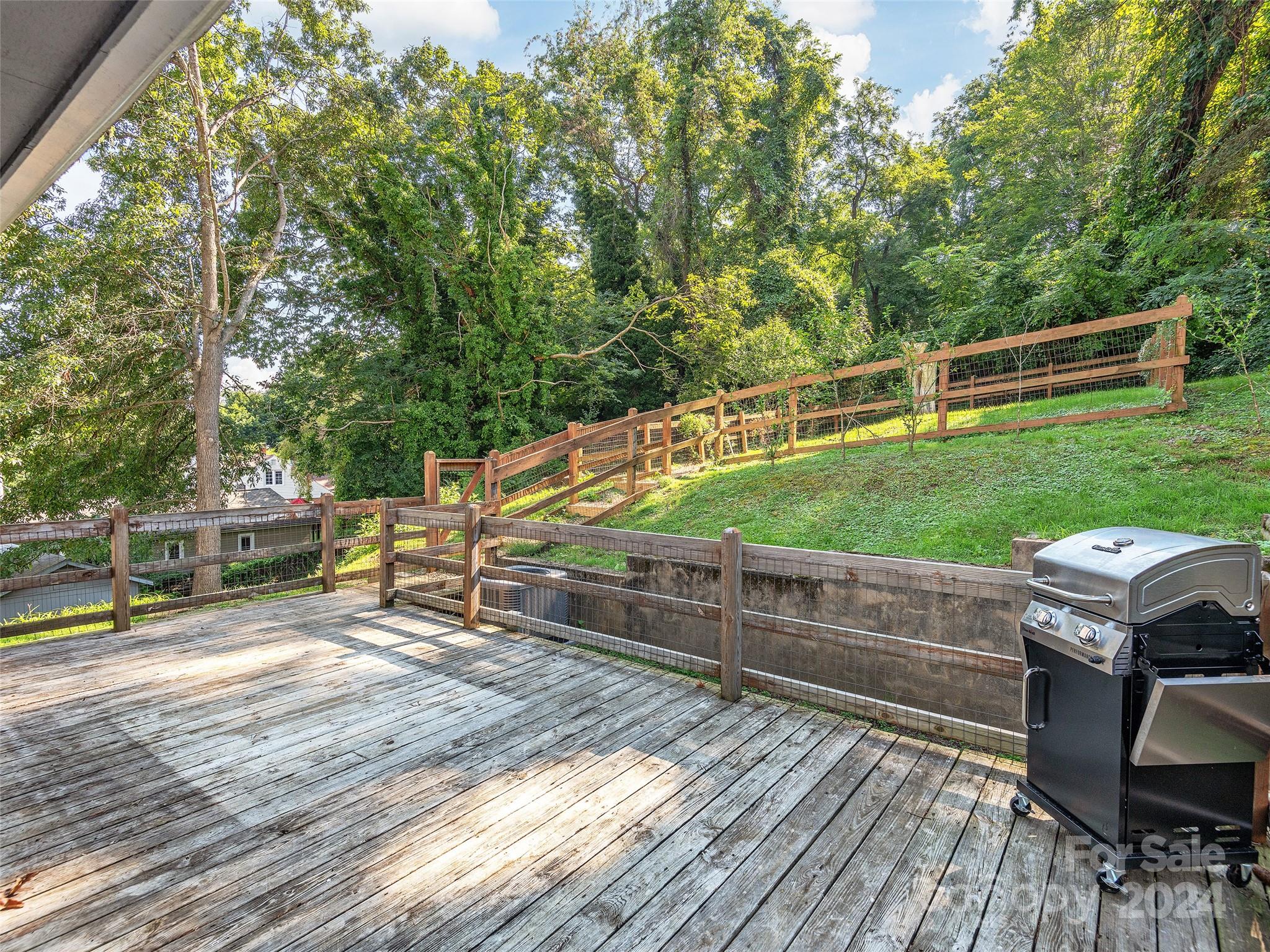 34 West Street Waynesville NC 28786