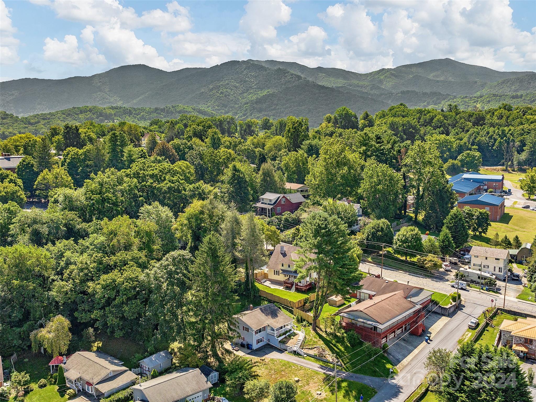 34 West Street Waynesville NC 28786