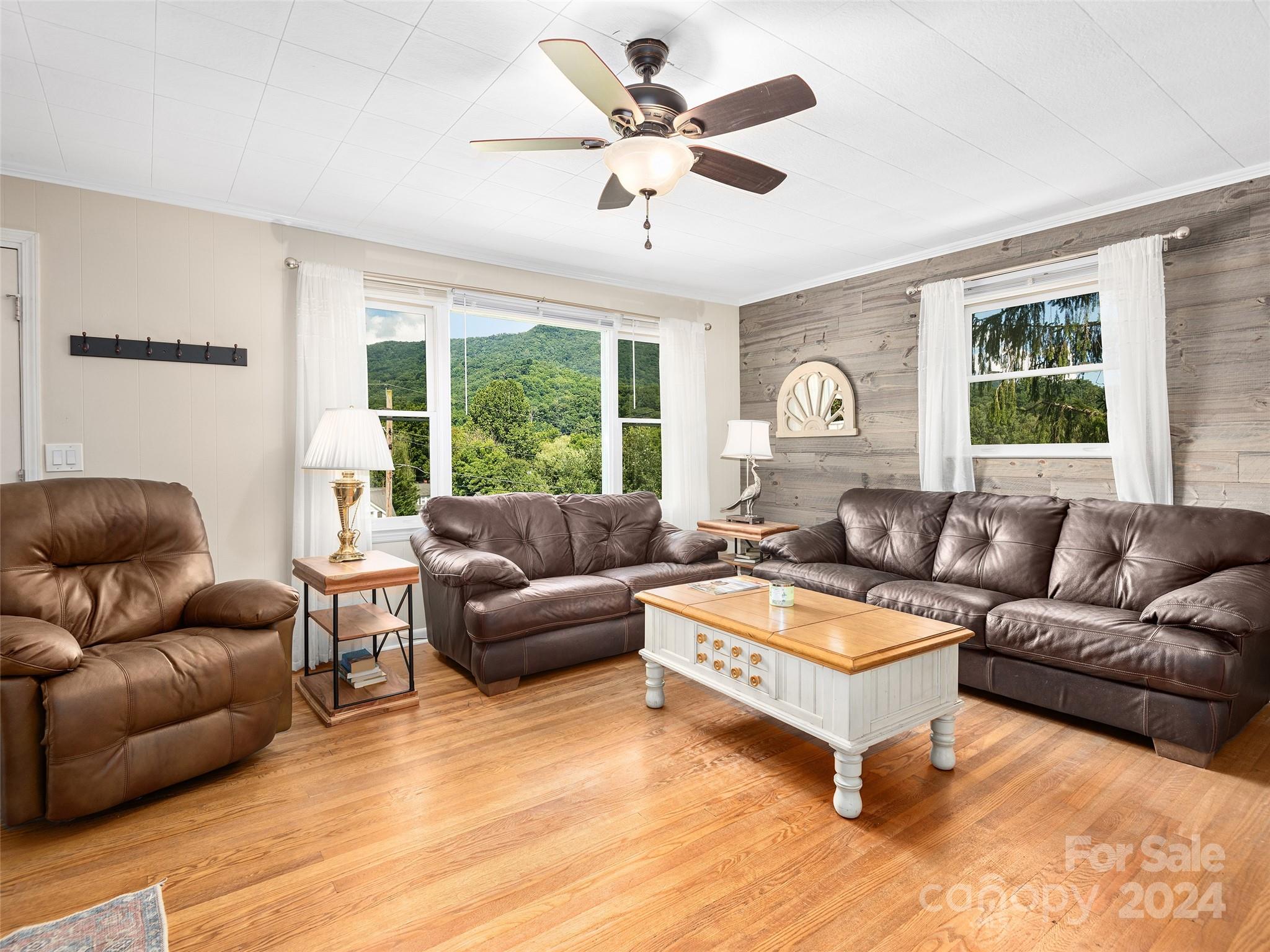 34 West Street Waynesville NC 28786
