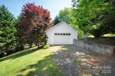 44 White Thorn Drive Alexander NC 28701