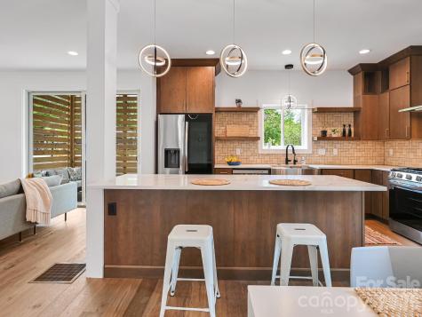 18 Sand Hill Road Asheville NC 28806