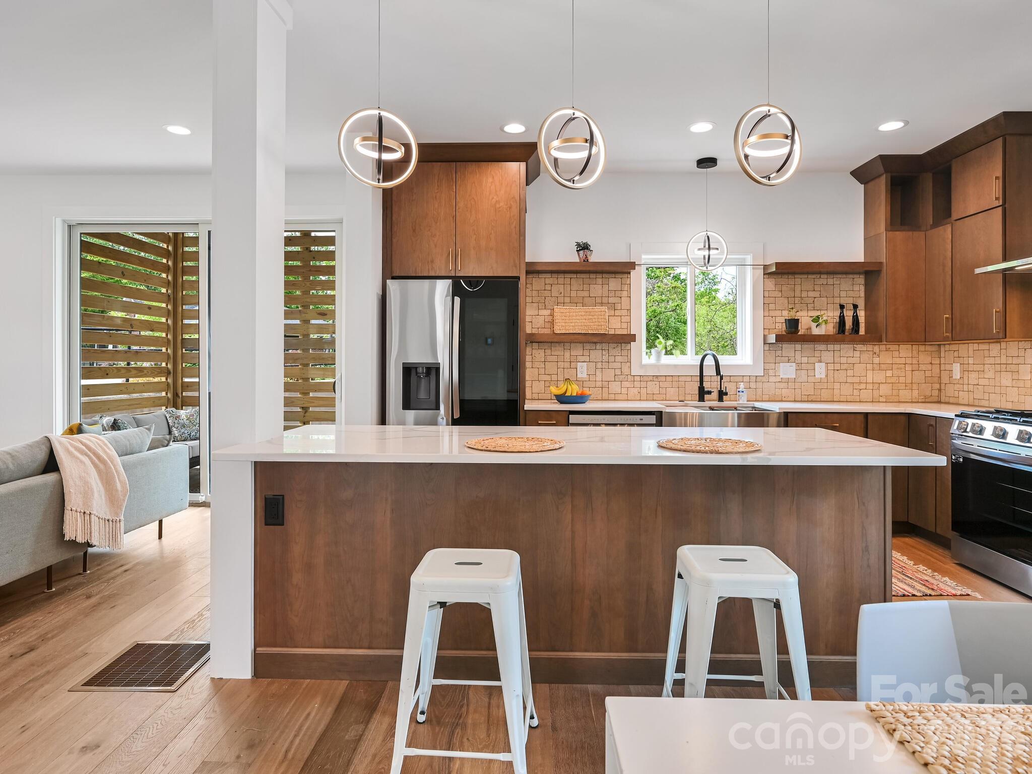18 Sand Hill Road Asheville NC 28806