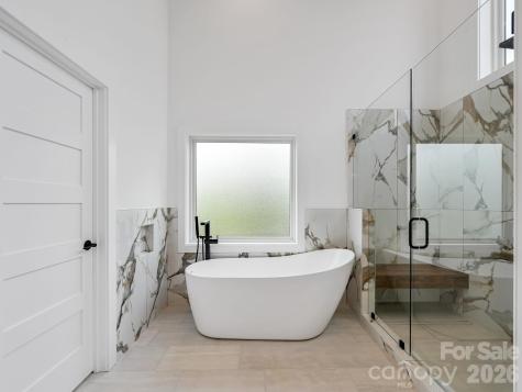 18 Sand Hill Road Asheville NC 28806