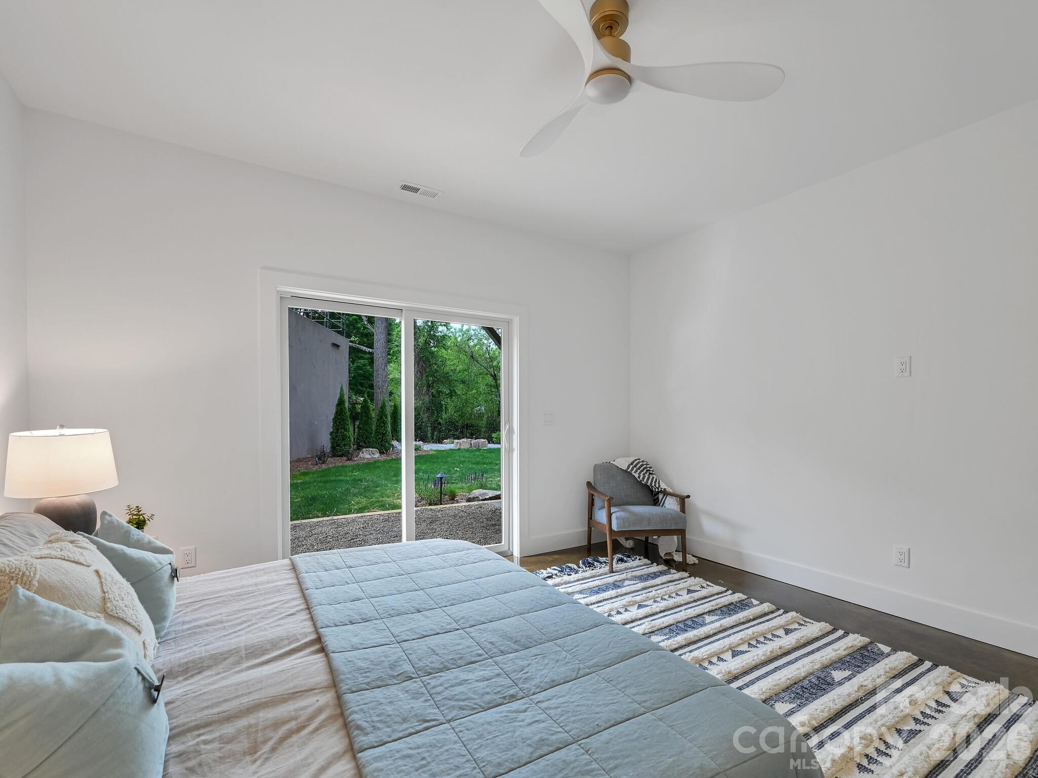 18 Sand Hill Road Asheville NC 28806