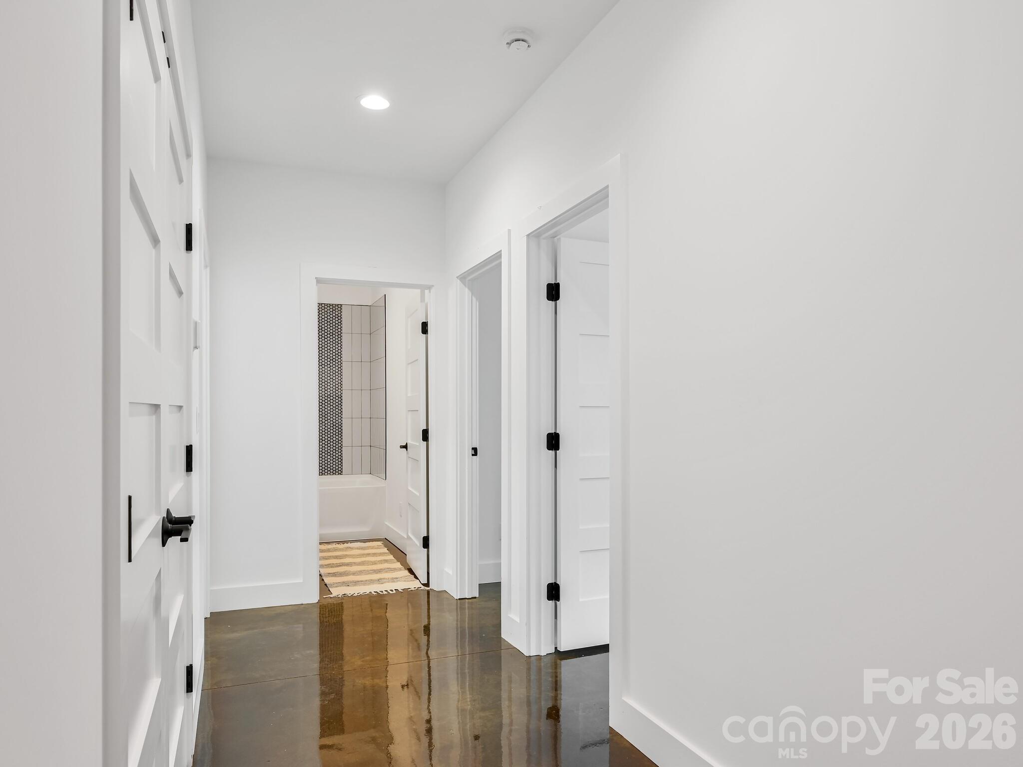 18 Sand Hill Road Asheville NC 28806