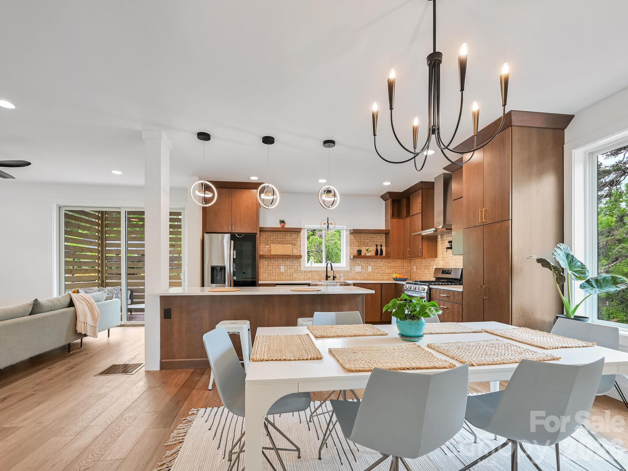 18 Sand Hill Road Asheville NC 28806