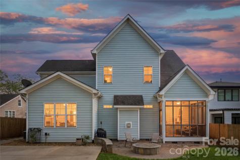 661 Ideal Way Charlotte NC 28203