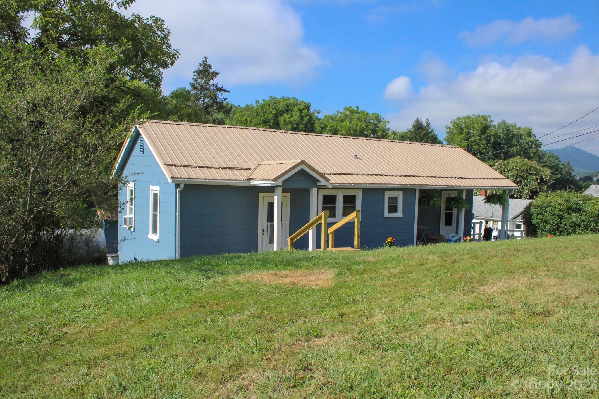 137 Winfield Street Canton NC 28716