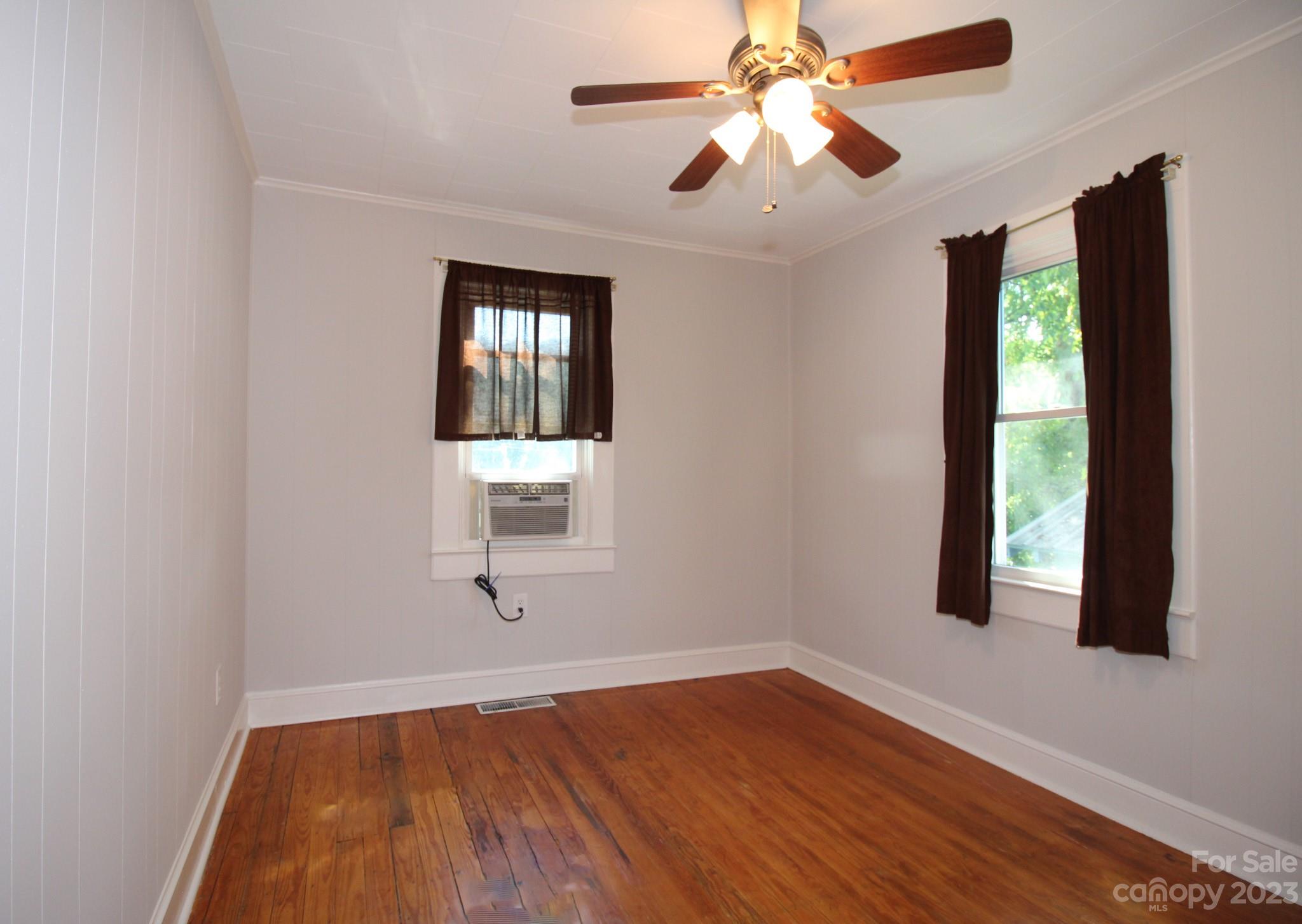 137 Winfield Street Canton NC 28716