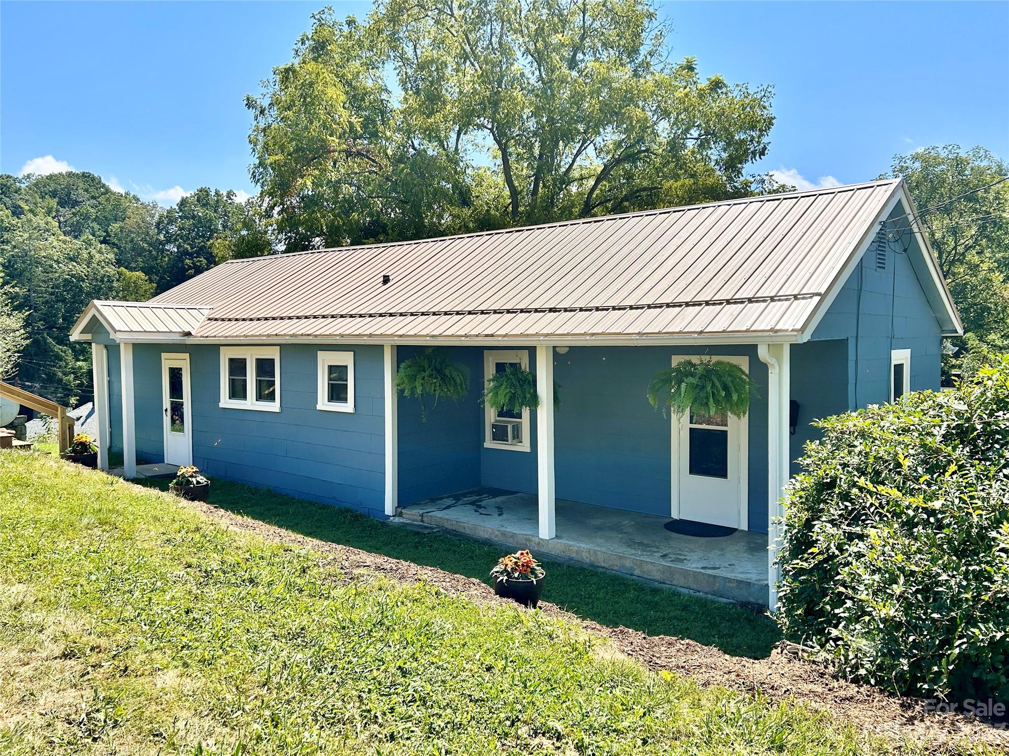 137 Winfield Street Canton NC 28716