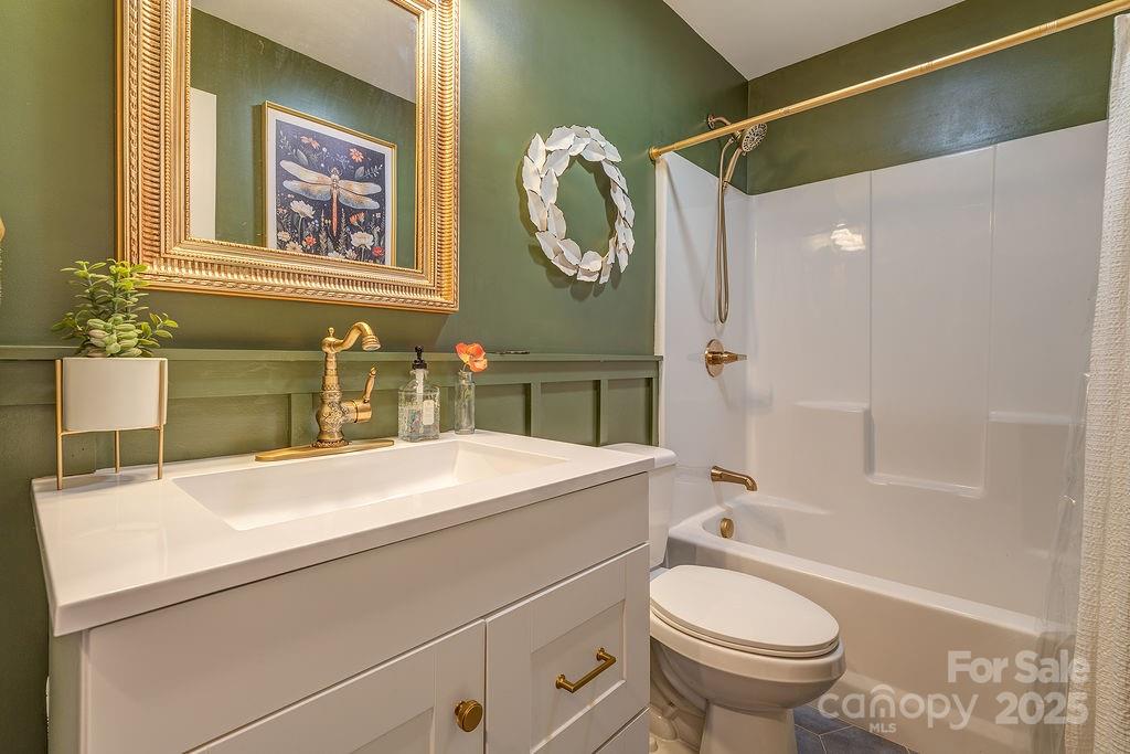 15 Edmond Woods Place Fairview NC 28730