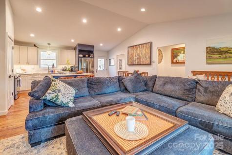 15 Edmond Woods Place Fairview NC 28730