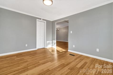 118 Heather Drive Asheville NC 28806