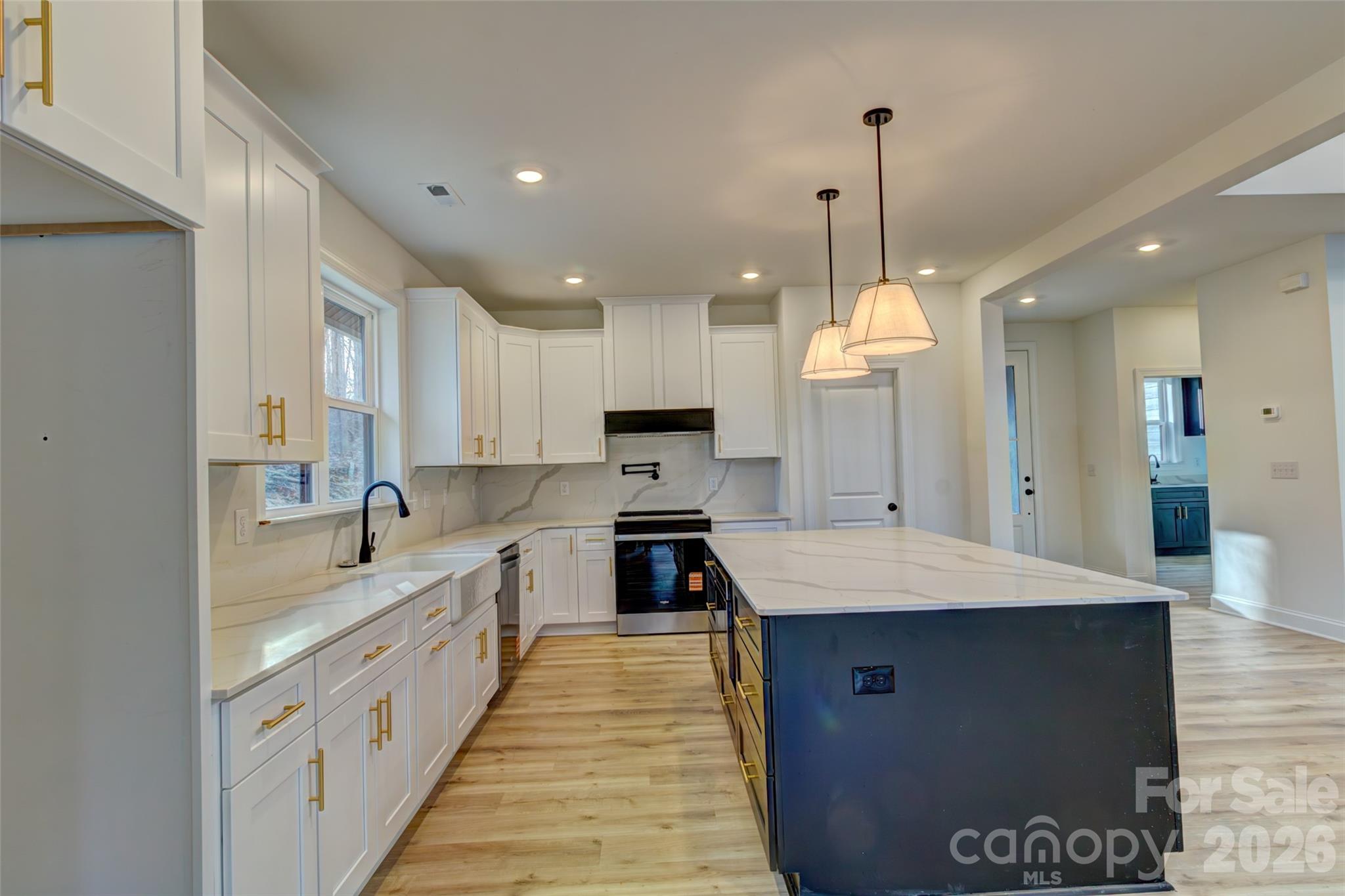 1041 Harrogate Drive Bessemer City NC 28016