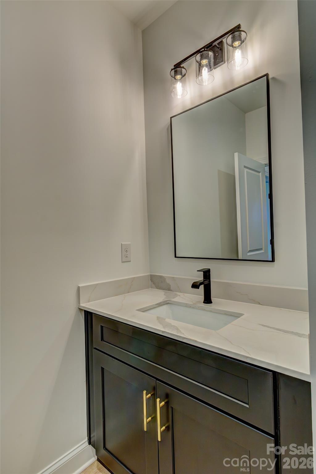 1041 Harrogate Drive Bessemer City NC 28016