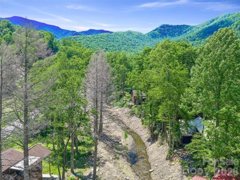137 Mountain Farm Road Burnsville NC 28714