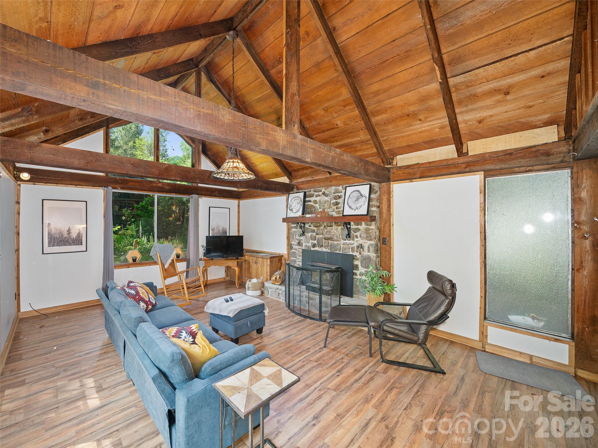 137 Mountain Farm Road Burnsville NC 28714