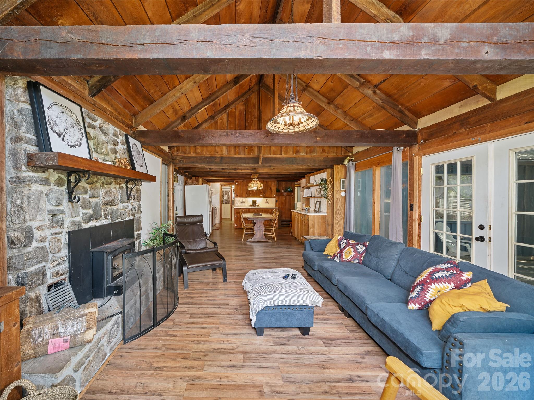 137 Mountain Farm Road Burnsville NC 28714